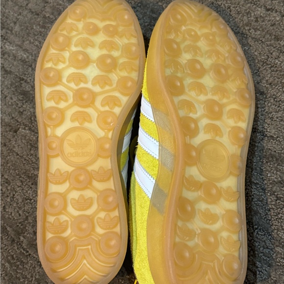 Adidas gazelle indoor bright yellow collegiate burgundy 8.5 woman never worn - Picture 3 of 7